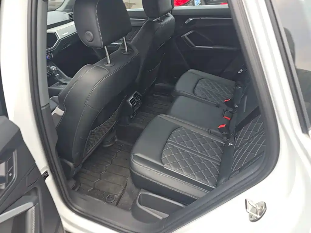 Audi Q3 — миниатюра 24