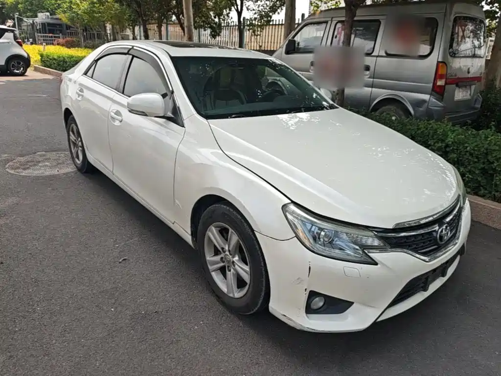 Toyota Reiz — миниатюра 4