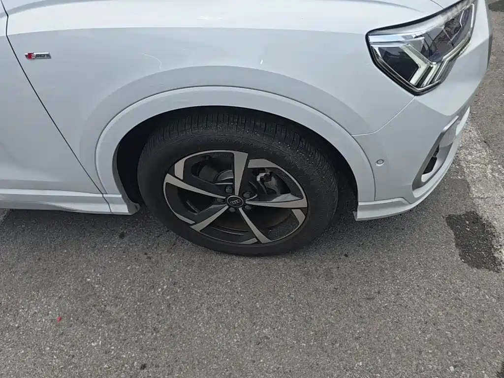 Audi Q3 — миниатюра 14