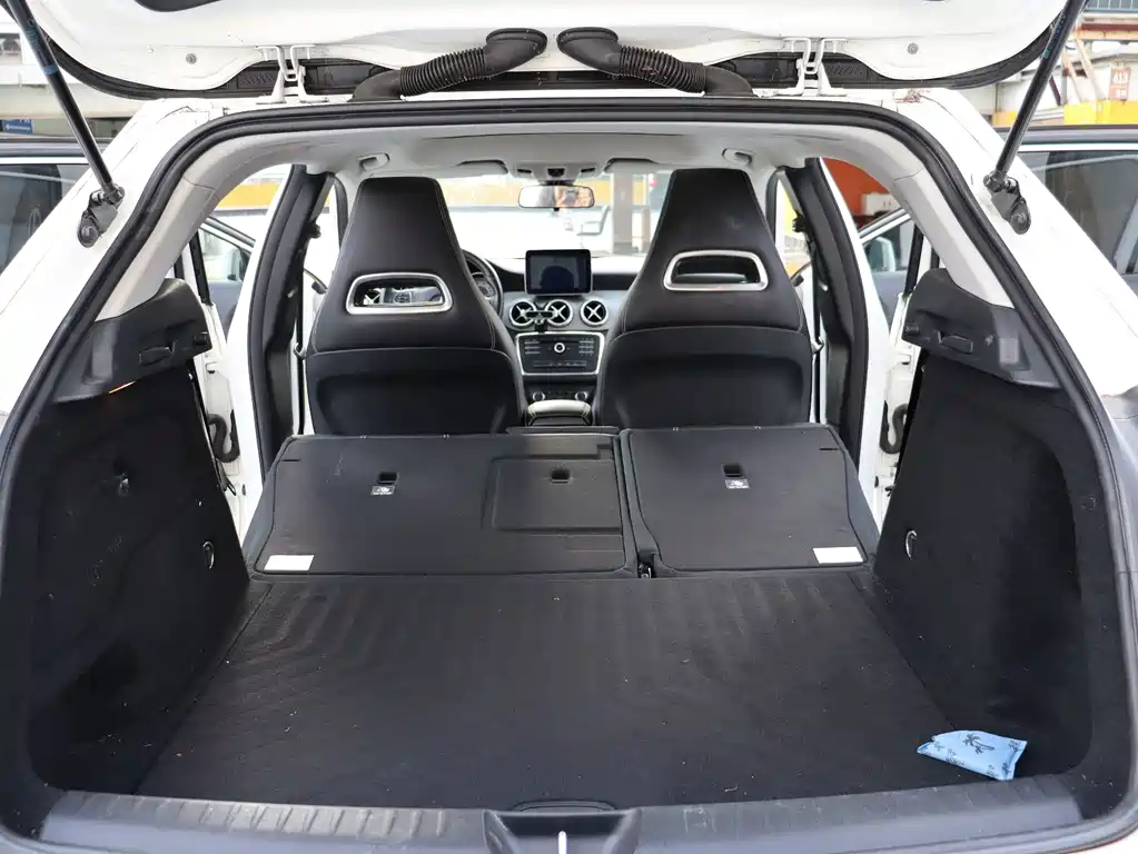 Mercedes-Benz GLA — миниатюра 17