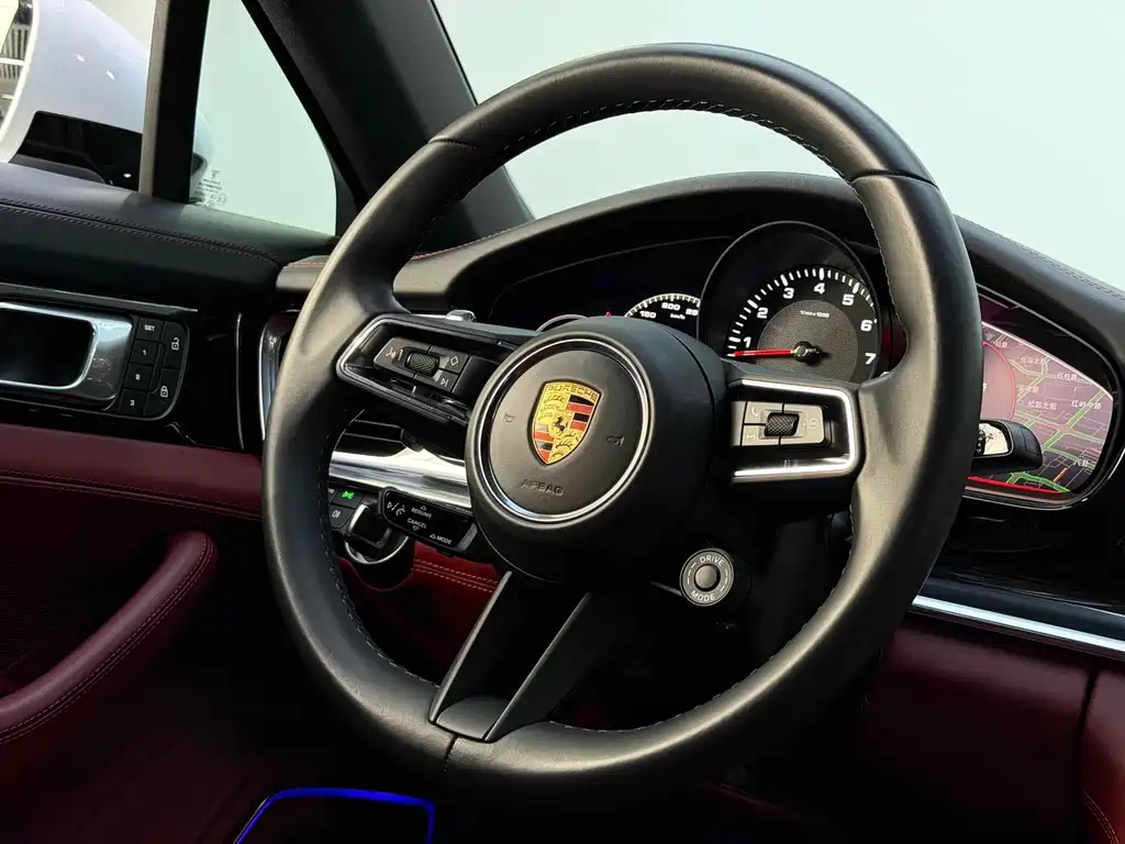 Porsche Panamera — миниатюра 21