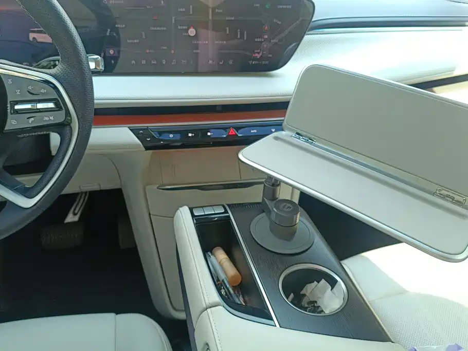 Buick GL8 Hybrid — миниатюра 16
