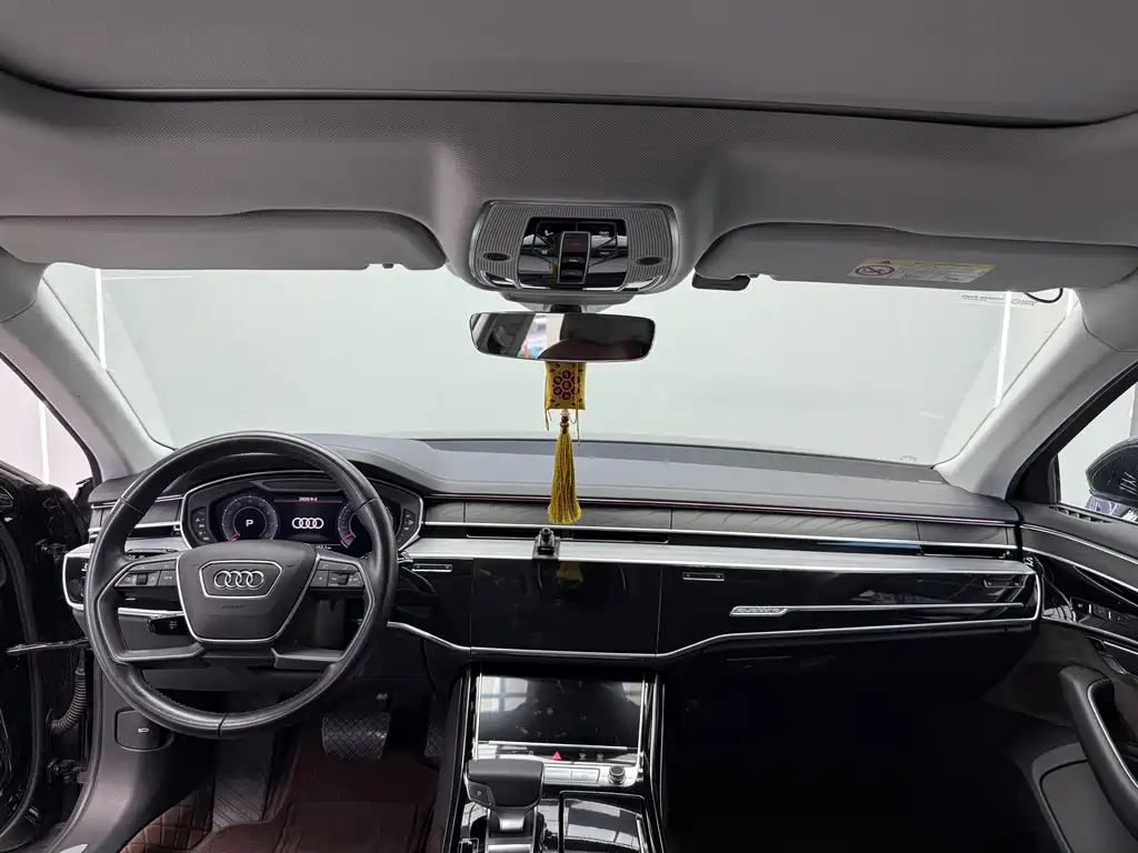 Audi A8 — миниатюра 6