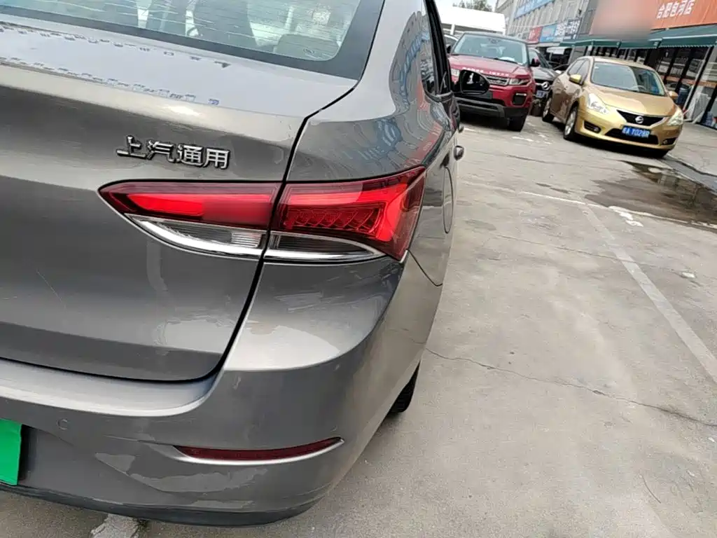 Buick Excelle — миниатюра 8