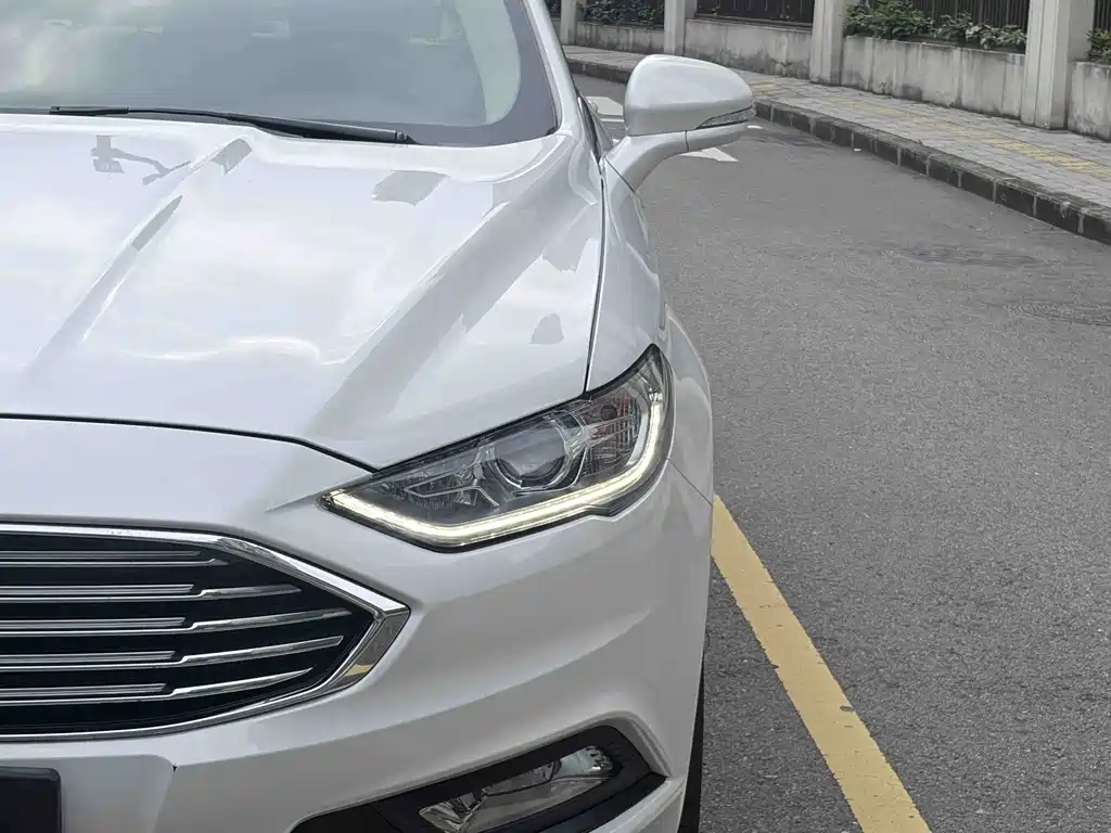Ford Mondeo — миниатюра 14