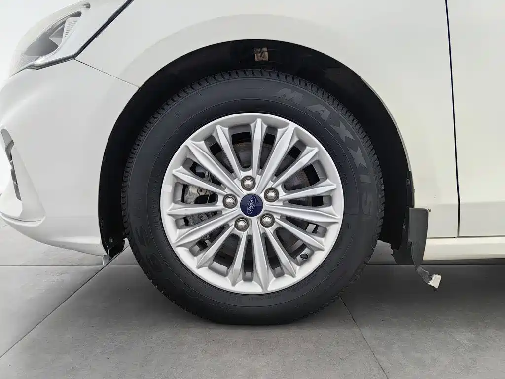 Ford Focus — миниатюра 17
