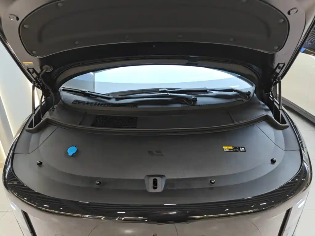 Li Auto Li i8 — миниатюра 20