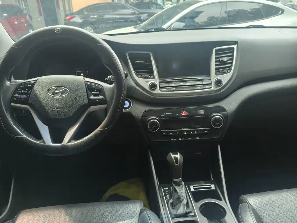 Hyundai Tucson — миниатюра 12