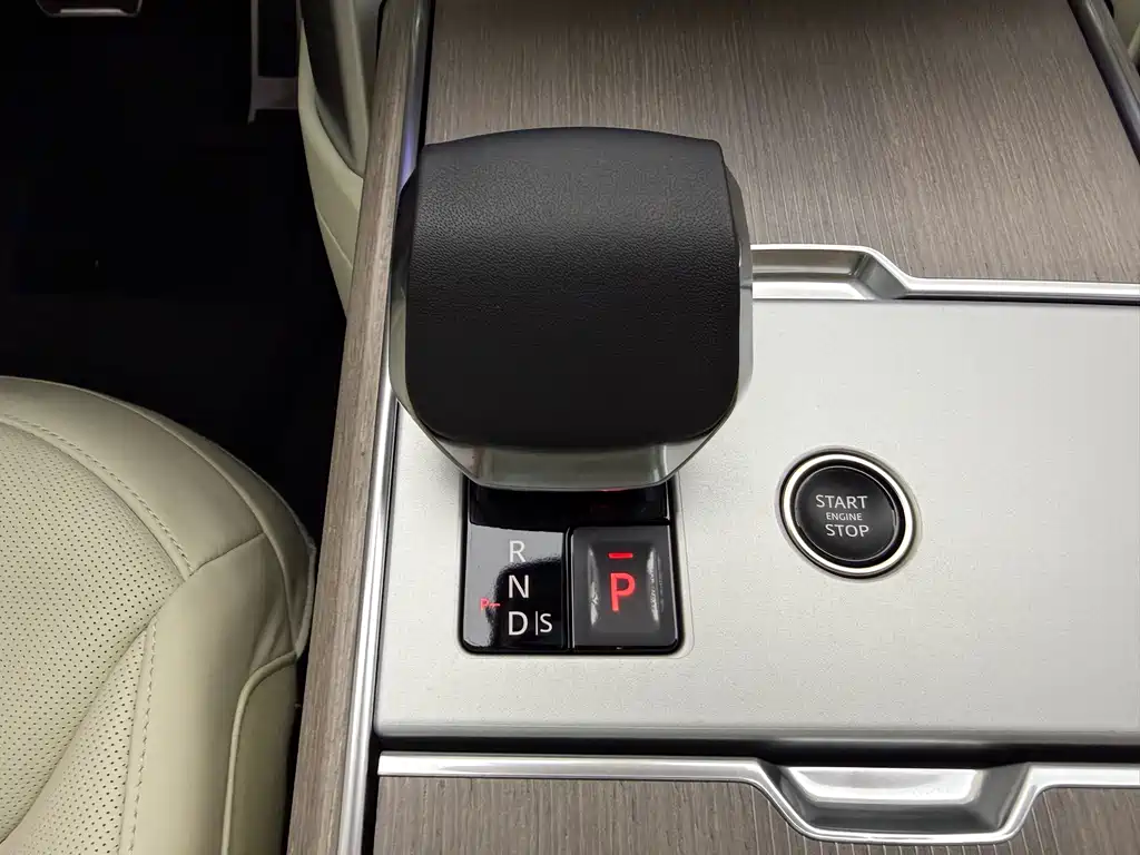 Land Rover Range Rover — миниатюра 16