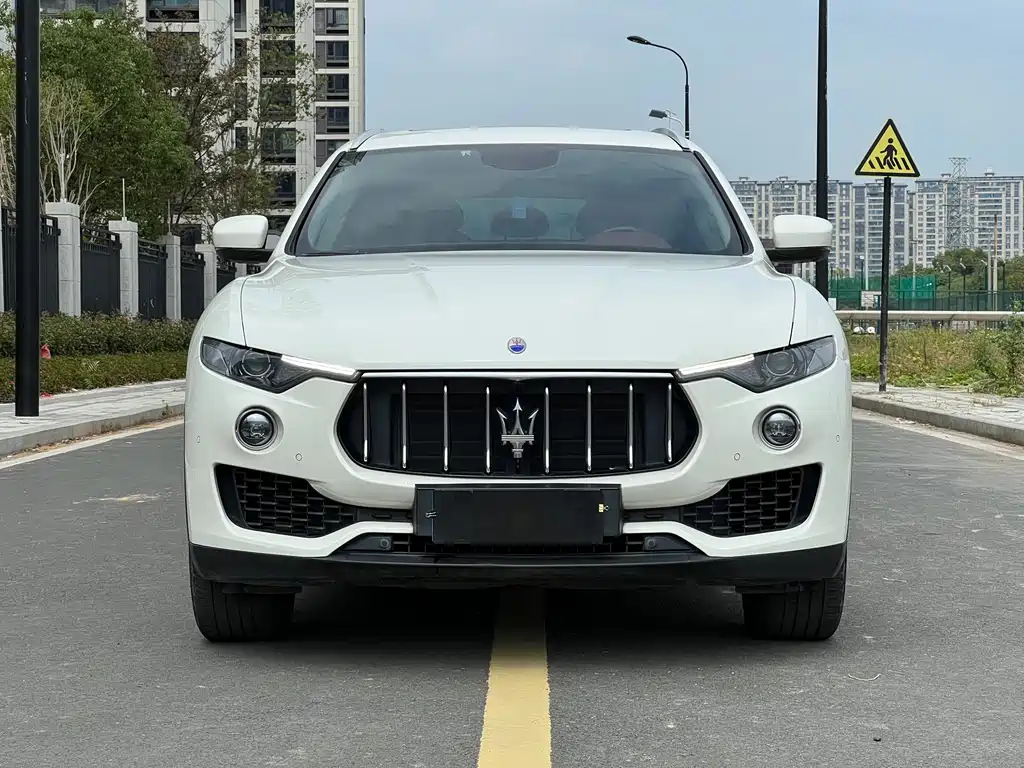 Maserati Levante — миниатюра 2