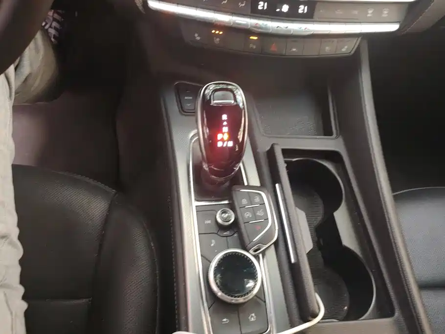 Cadillac CT5 — миниатюра 16