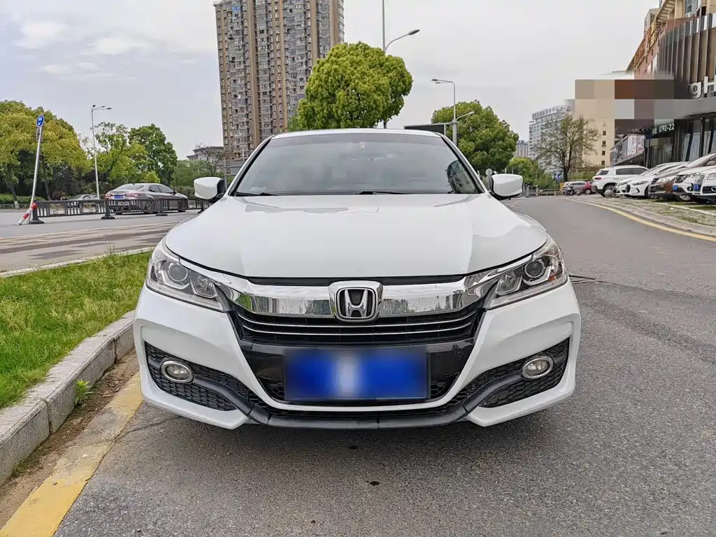 Honda Accord — миниатюра 24