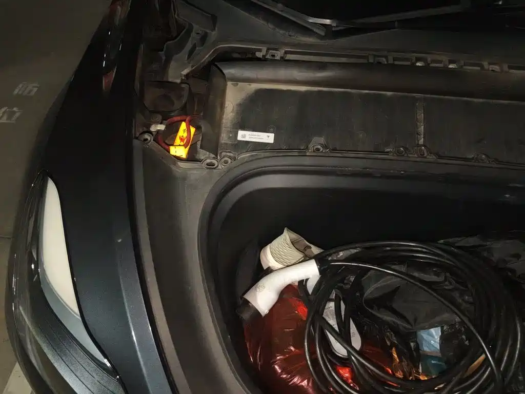 Tesla Model Y — миниатюра 21