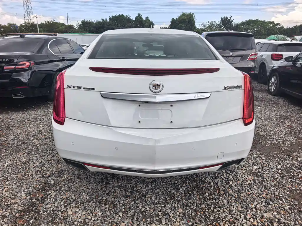 Cadillac XTS — миниатюра 8
