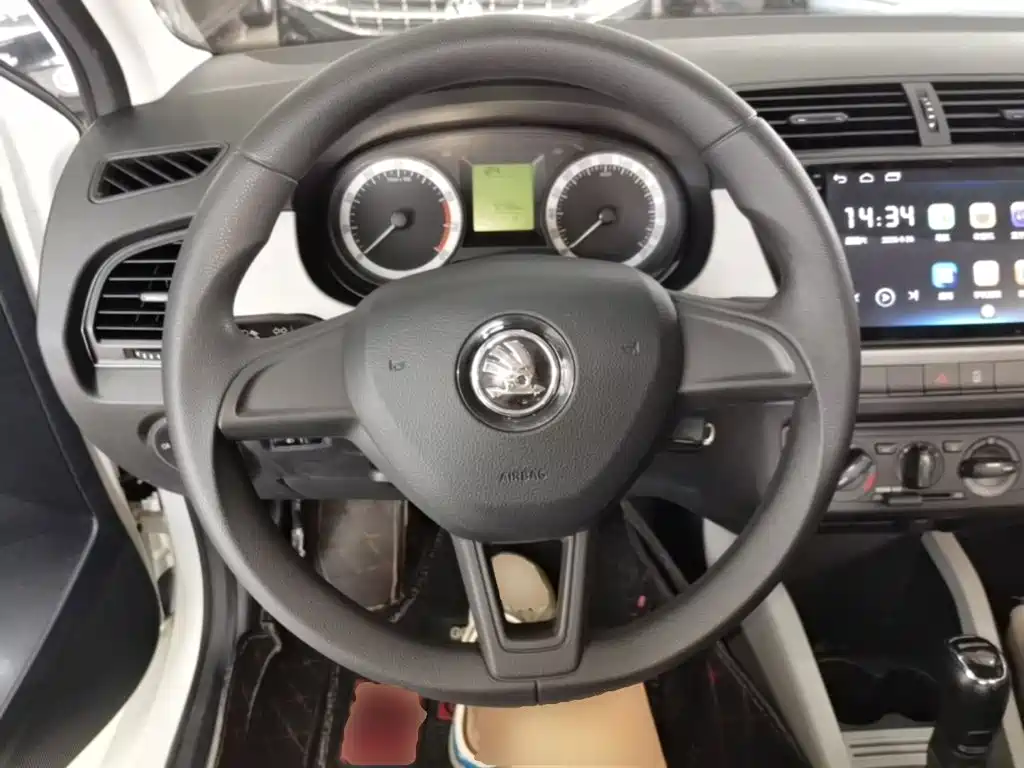 Skoda Fabia — миниатюра 11