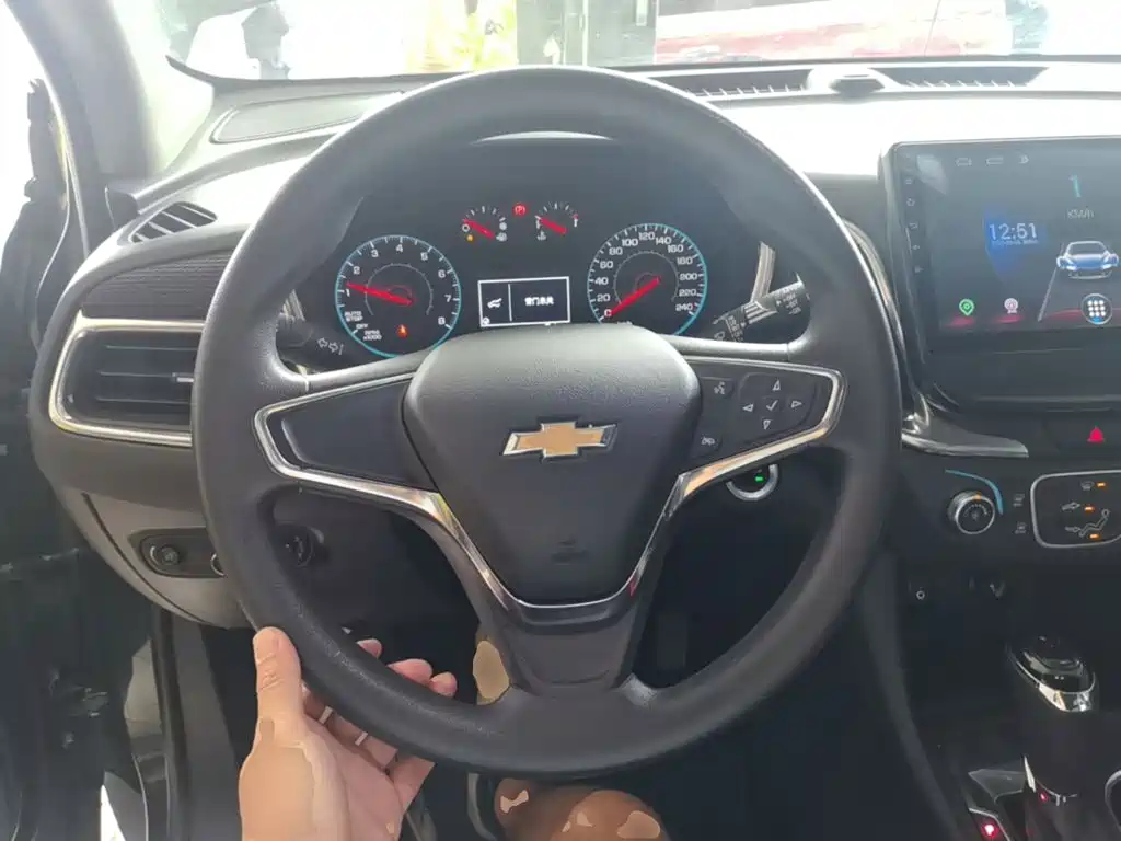 Chevrolet Equinox — миниатюра 11