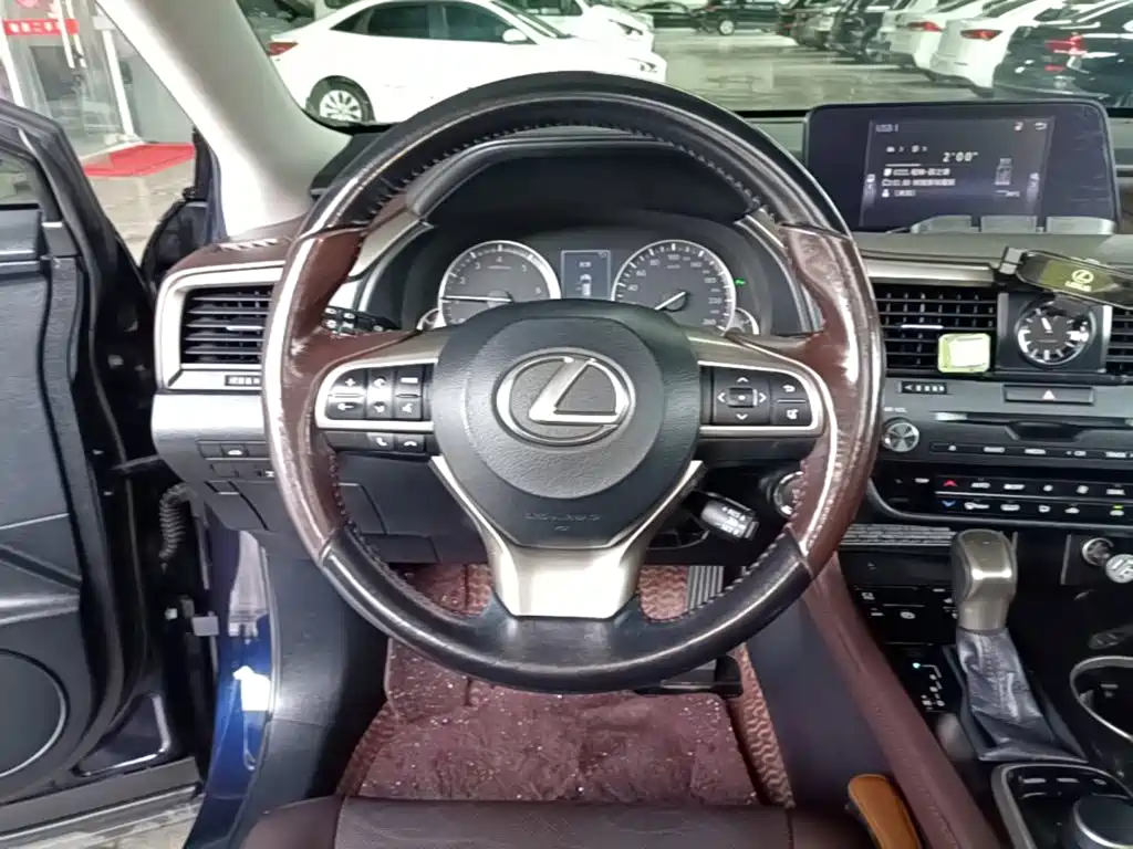 Lexus RX — миниатюра 11