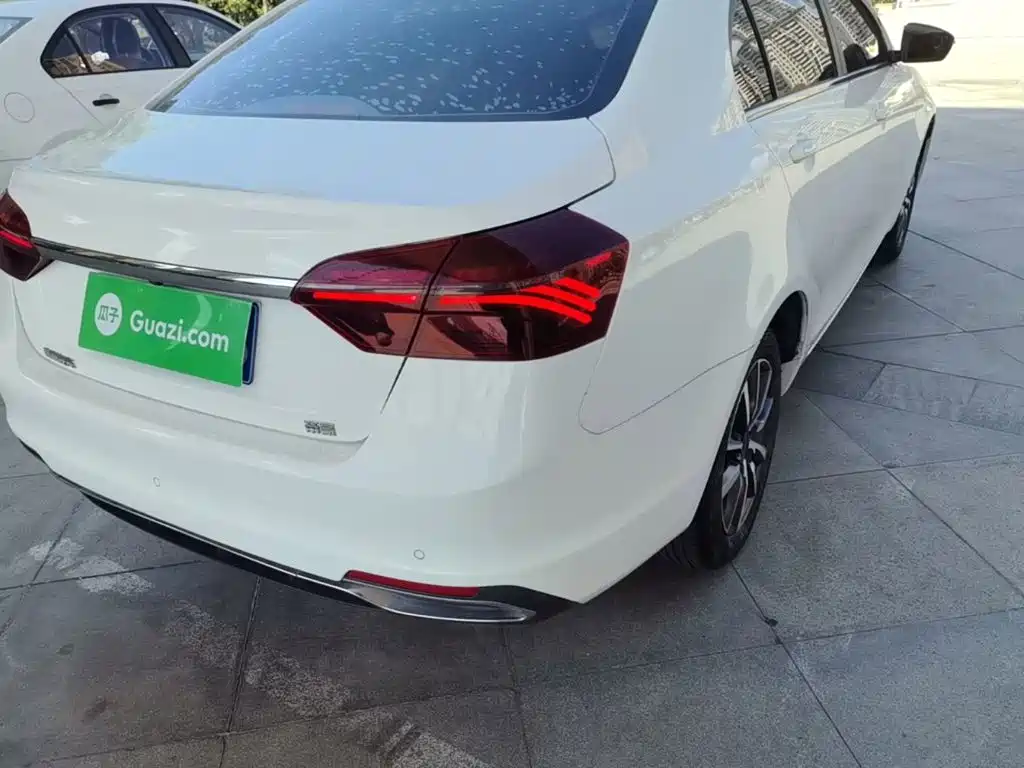 Geely Emgrand — миниатюра 8