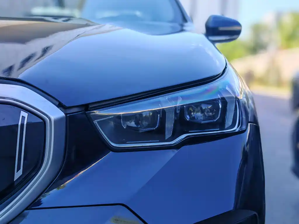 BMW 5 Series — миниатюра 8