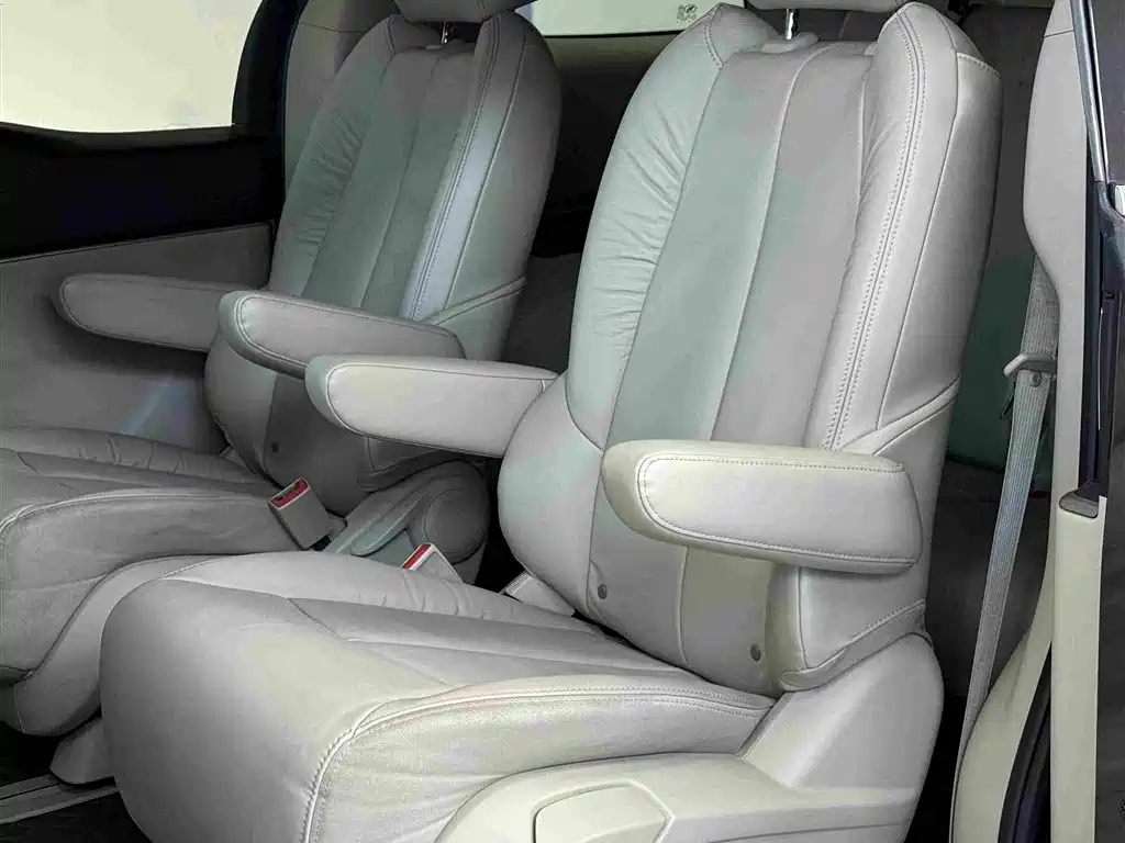 Buick GL8 — миниатюра 4