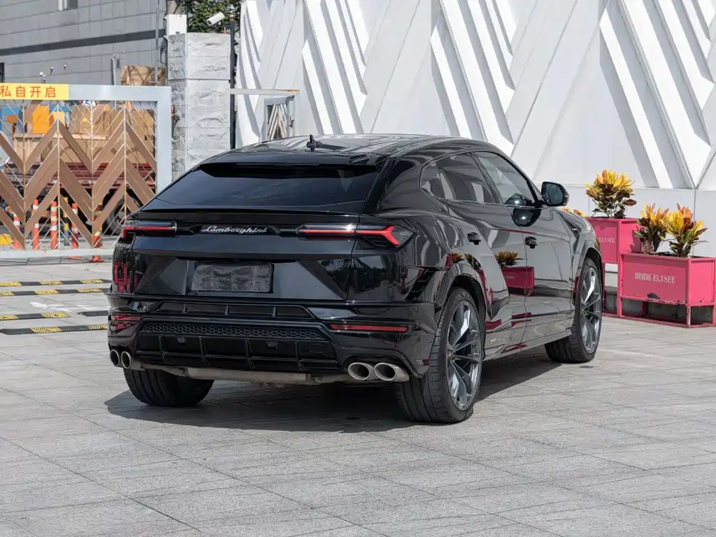 Lamborghini Urus — миниатюра 4