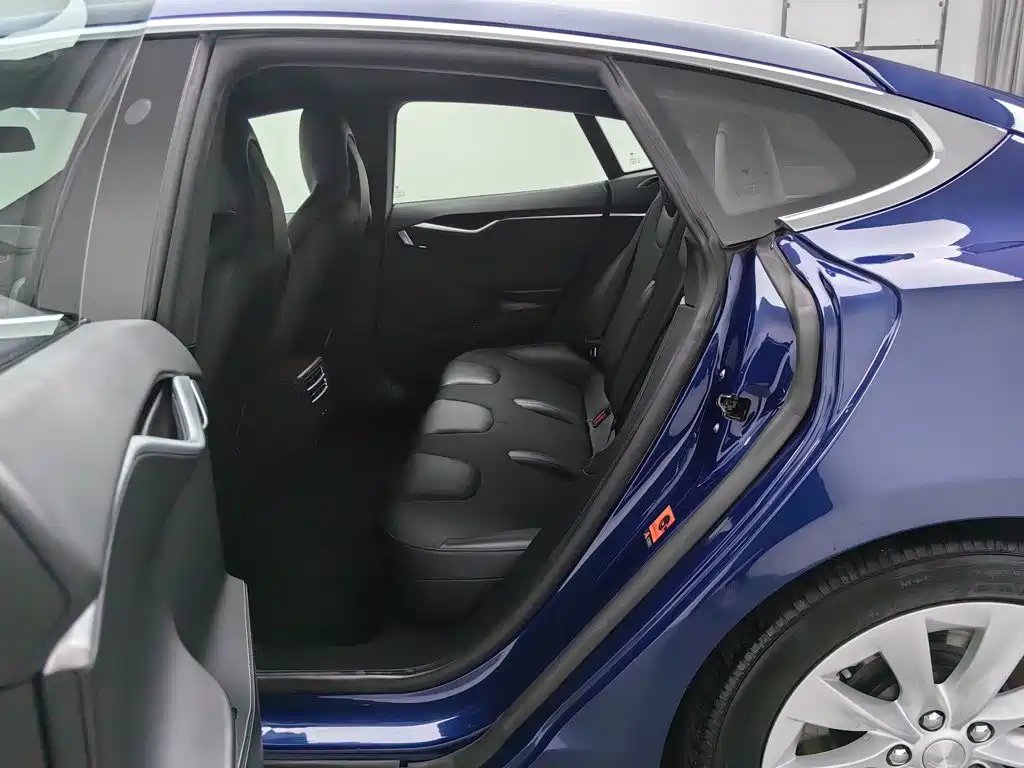 Tesla Model S — миниатюра 15