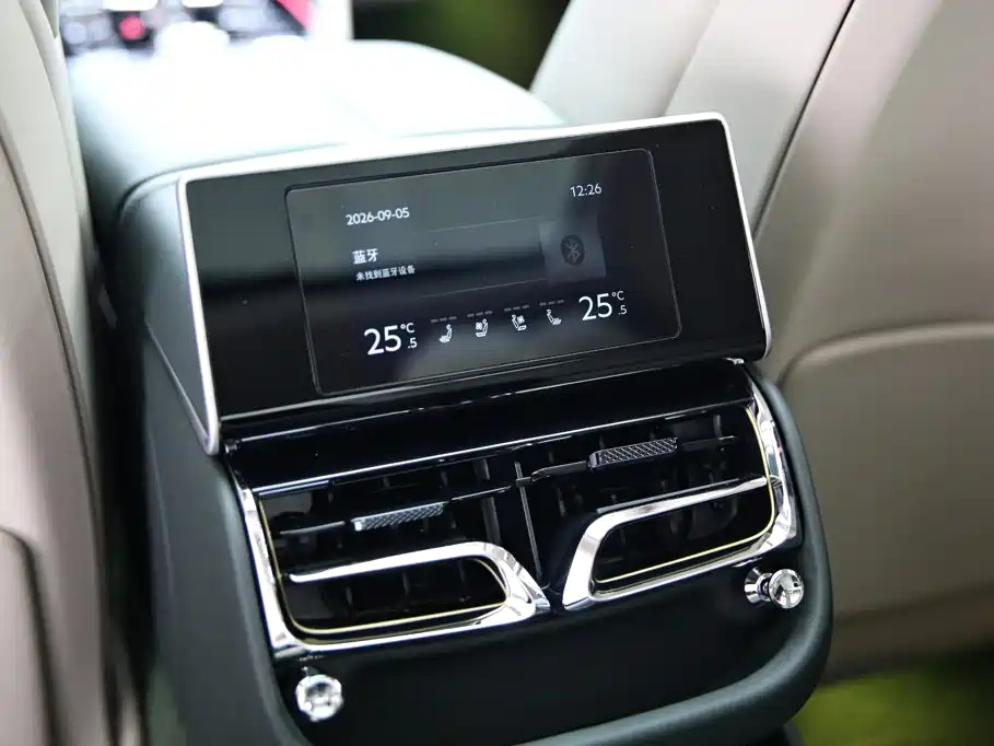 Bentley Flying Spur — миниатюра 14