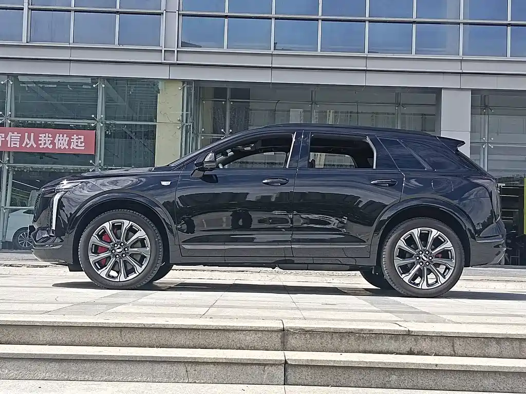 Cadillac XT5 — миниатюра 5