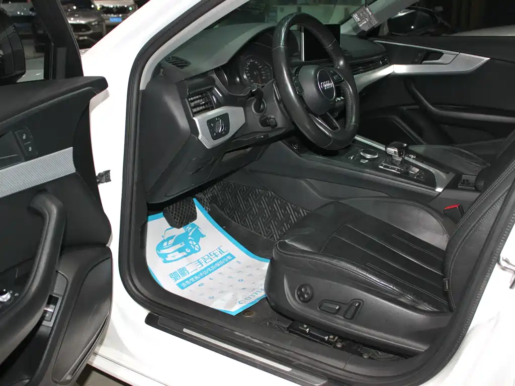 Audi A4L 2017 Plus 40 TFSI Fashion