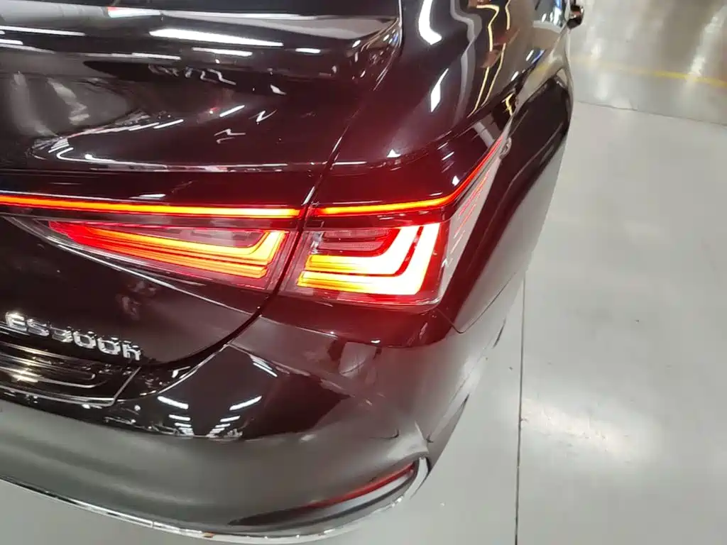 Lexus ES — миниатюра 8
