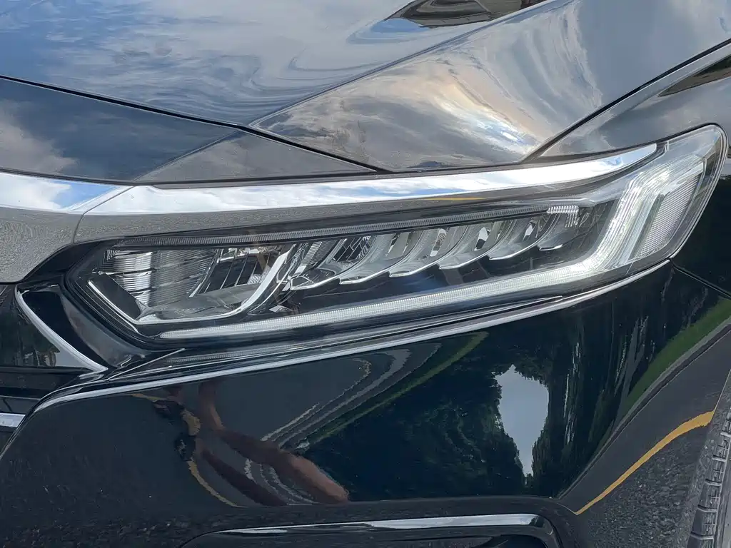 Honda Accord — миниатюра 18