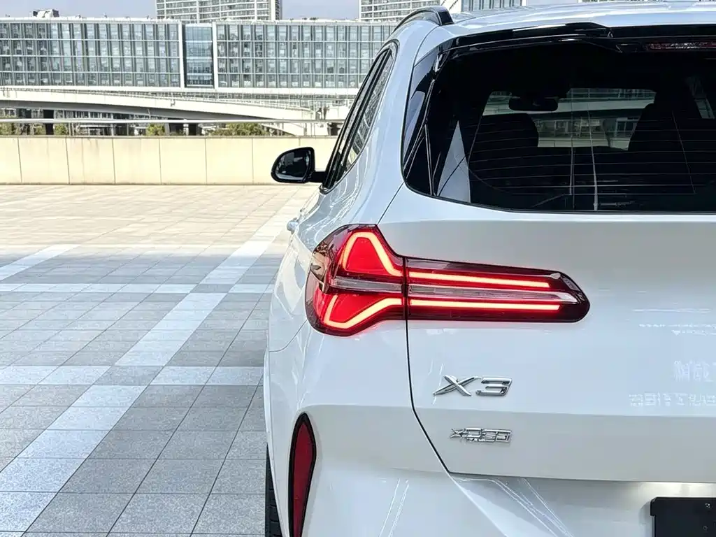 BMW X3 — миниатюра 9