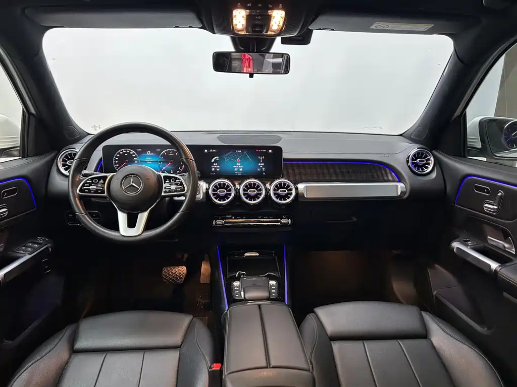 Mercedes-Benz GLB — миниатюра 9