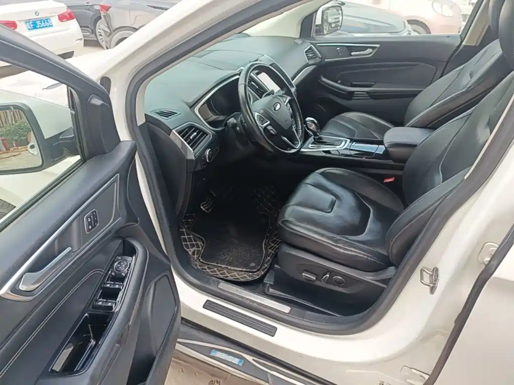 Ford Edge — миниатюра 16