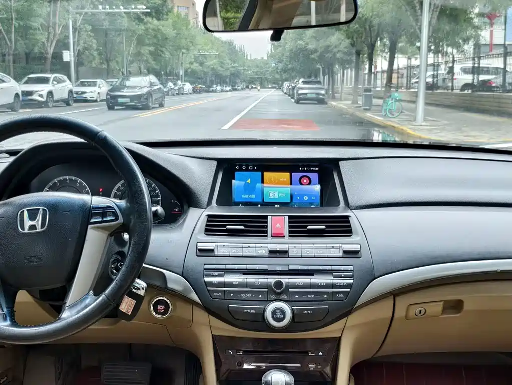 Honda Accord — миниатюра 14