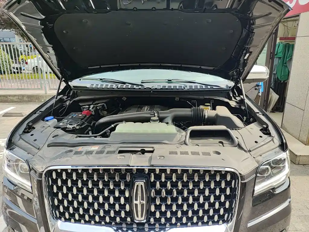 Lincoln Navigator — миниатюра 20