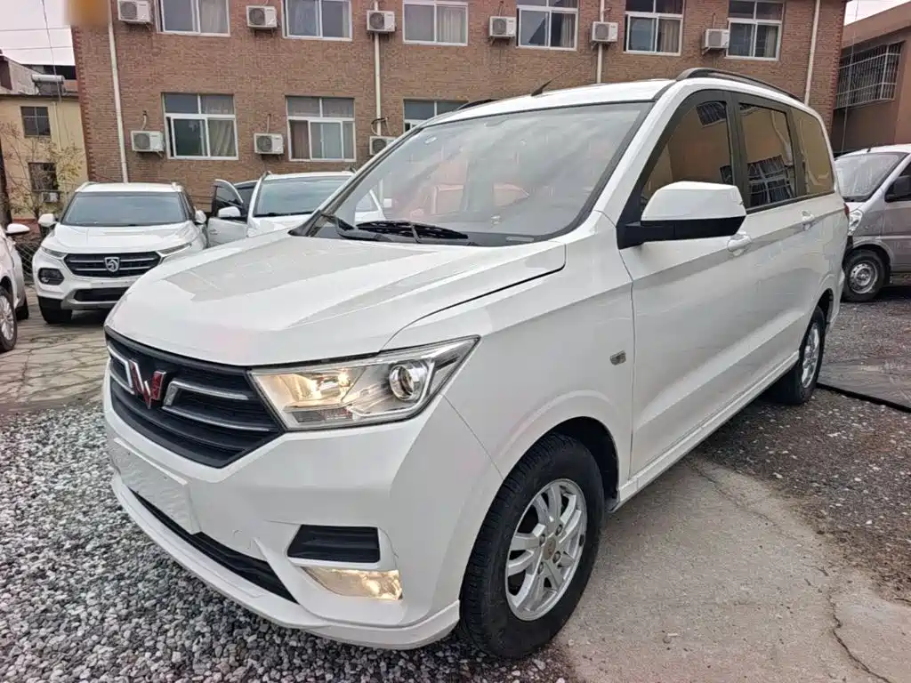 Wuling Hongguang — миниатюра 2