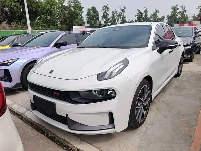 2022 Lynk & Co 03