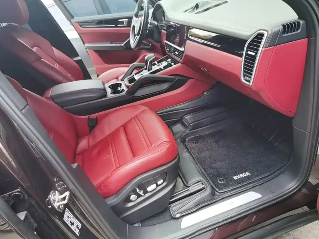 Porsche Cayenne — миниатюра 25