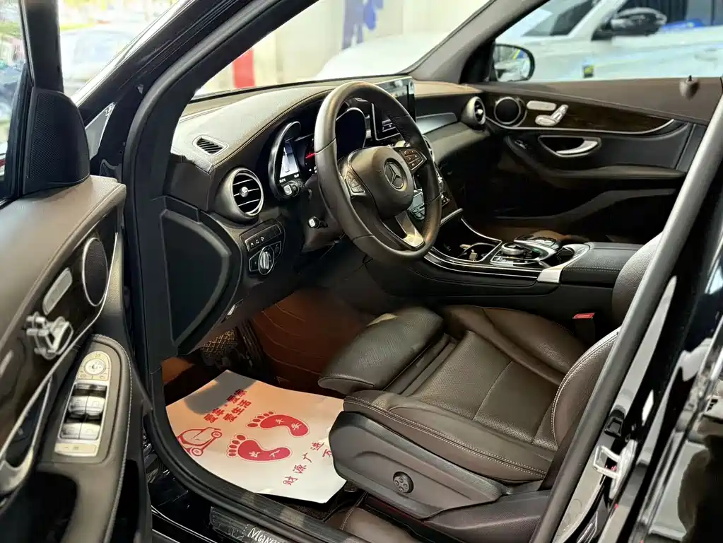 Mercedes-Benz GLC — миниатюра 4