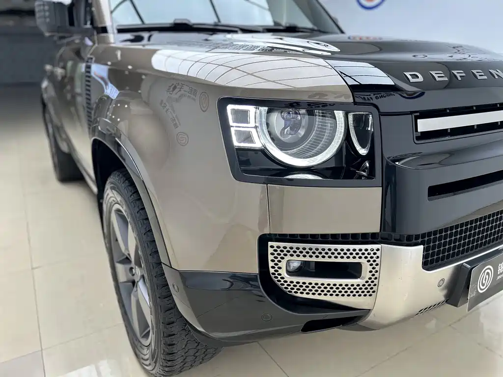 Land Rover Defender — миниатюра 18