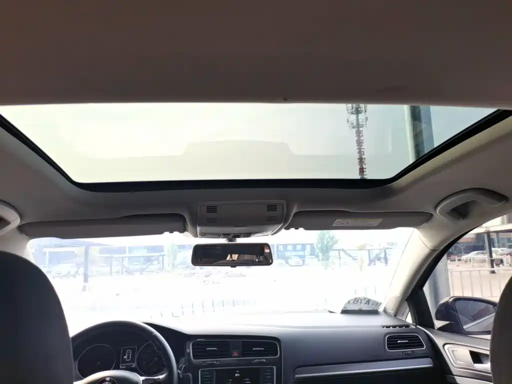 Volkswagen Golf — миниатюра 18