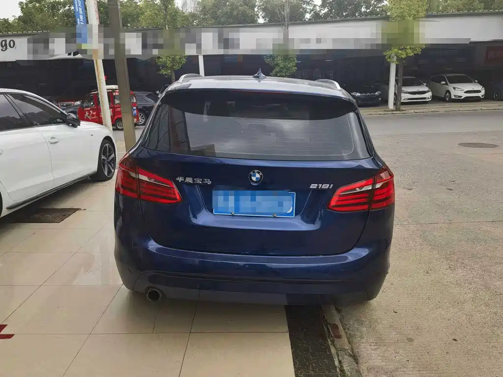 BMW 2 Series Active Tourer — миниатюра 8