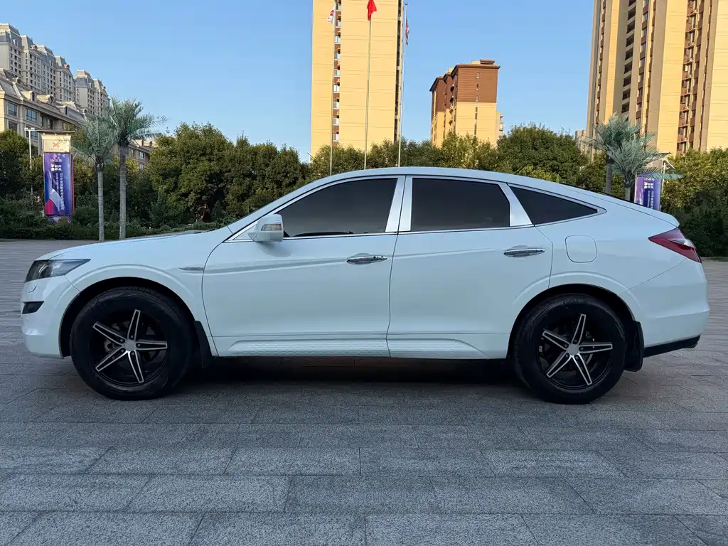 Honda Crosstour — миниатюра 3