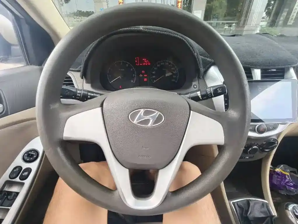 Hyundai Verna — миниатюра 16