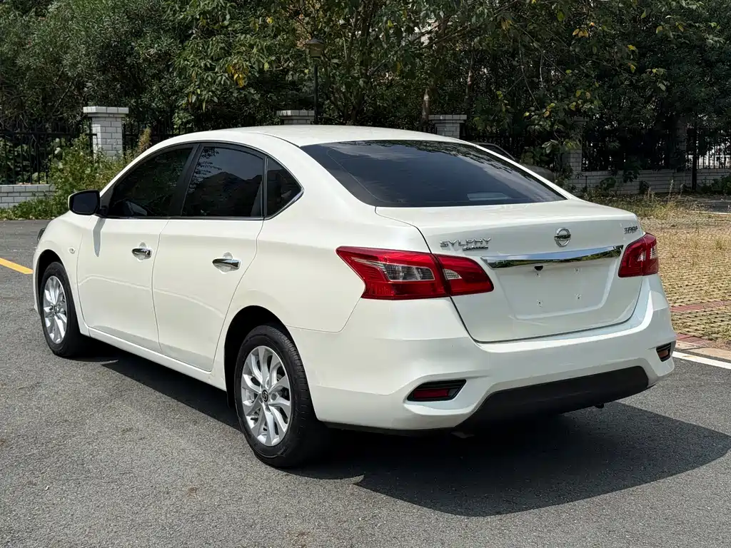 Nissan Sylphy — миниатюра 7