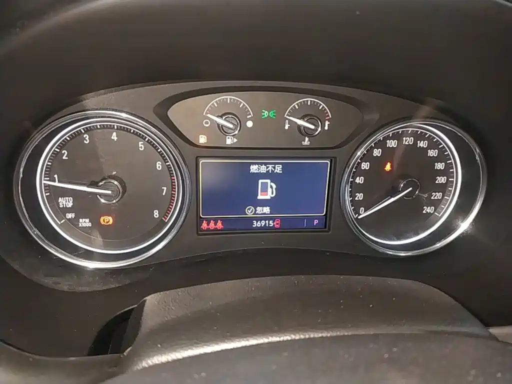 Buick LaCrosse — миниатюра 12