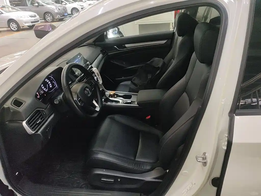 Honda Accord — миниатюра 15