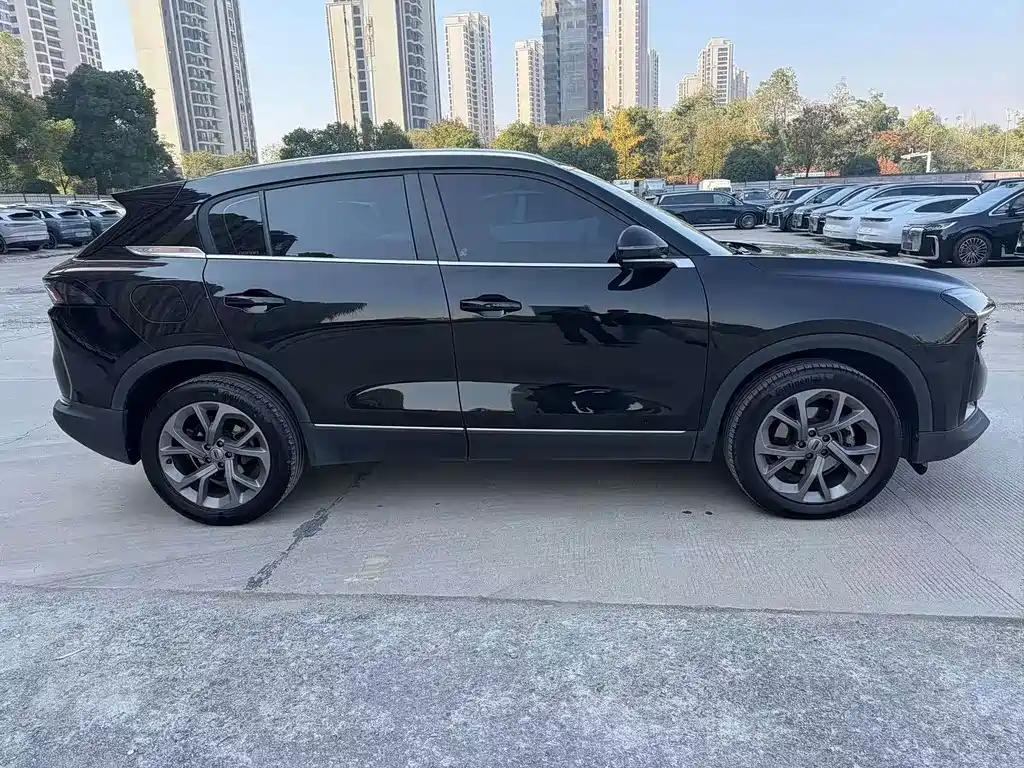 Qoros Qoros 7 — миниатюра 7