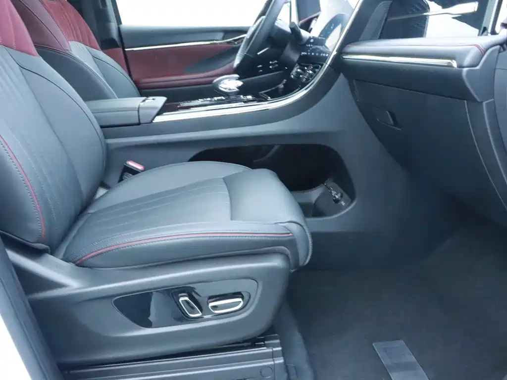 GAC Motor M8 Grandmaster Series 400T Supreme Edition, фото 7